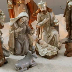 Lot de 9 figurines de crèche Caprinas