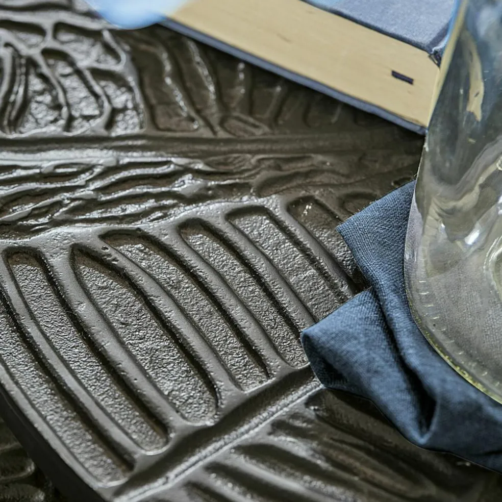 Lot de 2 tables d' Petrosini